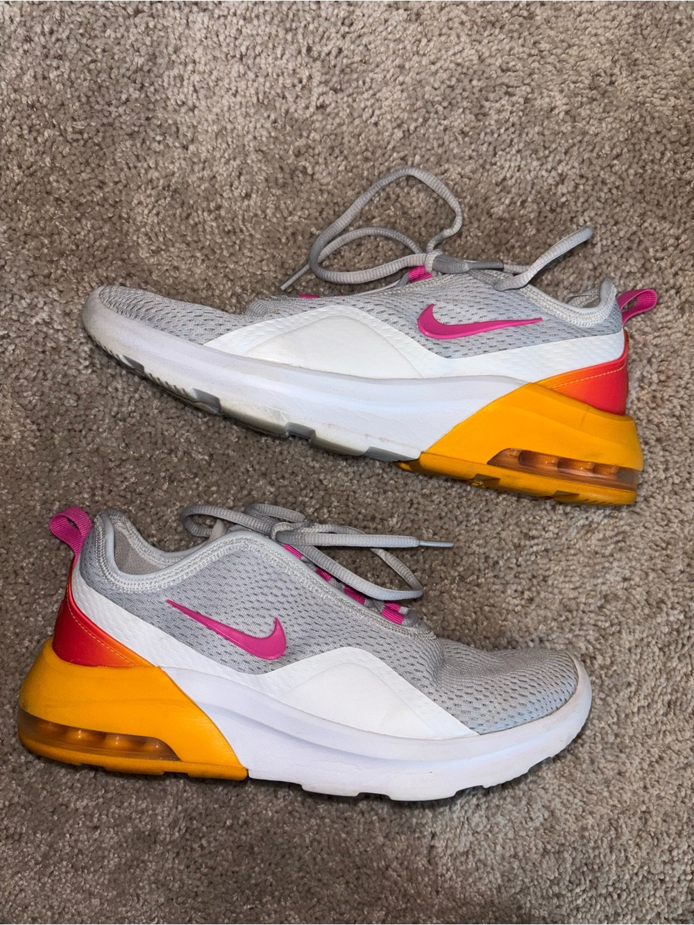 Nike Air Max Motion 2 Pure Platinum Laser Fuchsia Running Shoes Women's 8